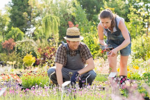 Customer complaint review for landscaping service with site notes